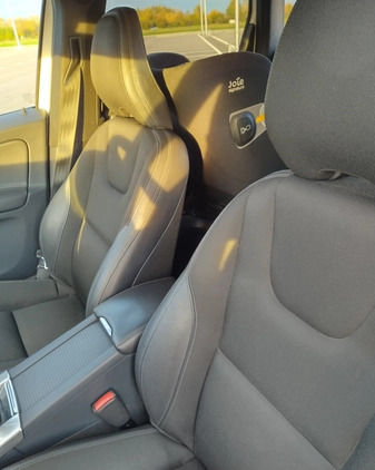 Volvo XC 60 cena 68800 przebieg: 258000, rok produkcji 2014 z Tarnobrzeg małe 121
